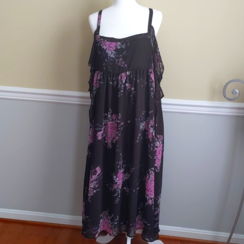 NWT Floral Maxi Dress